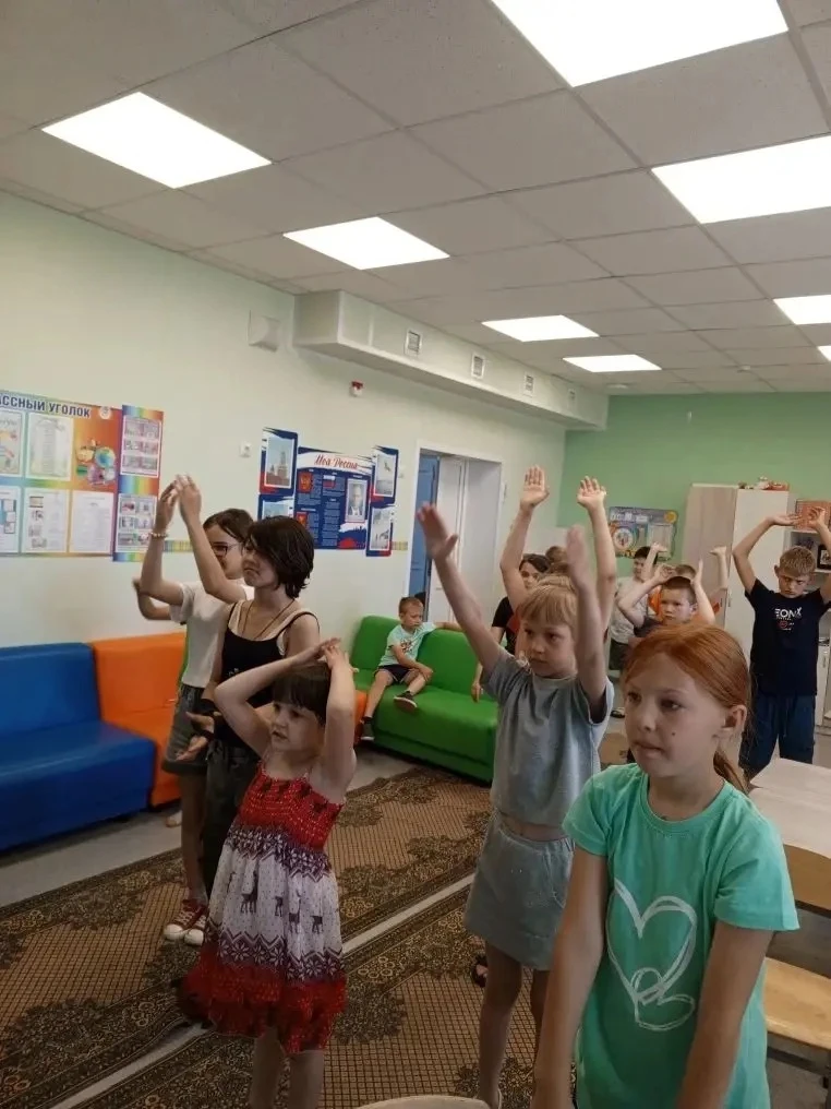 Седьмой день в лагере «Солнышко»: навстречу Дню России!

Седьмой день в нашем лагере с дневным пребы