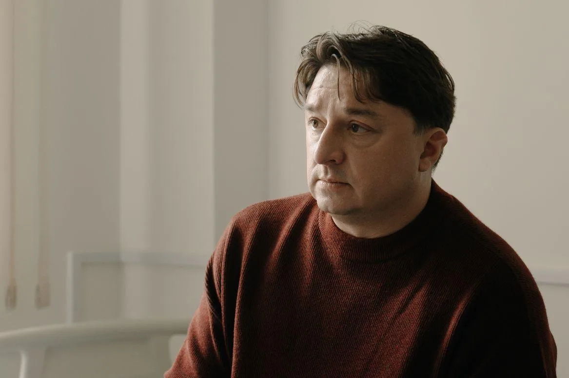 🎬 Сергей Гилёв и Светлана Иванова — в новом сериале «Ссора» для KION.  В центре истории — пара, прож