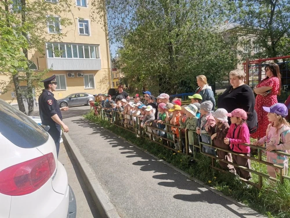 Встреча с инспектором ГИБДД: безопасность на дорогах — дело каждого!