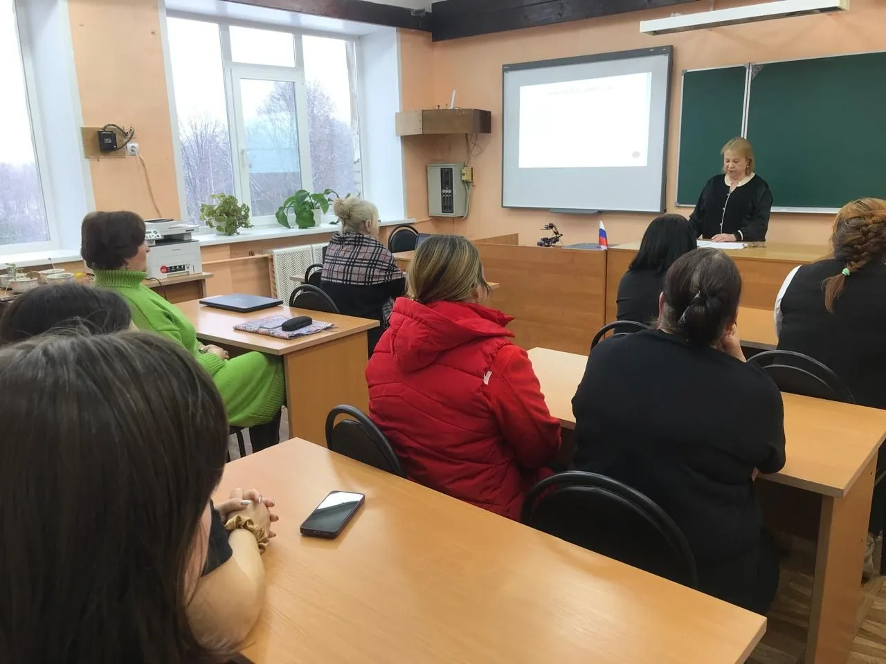 12 декабря в нашей школе прошёл публичный отчёт, на котором присутствовали педагоги, уч...