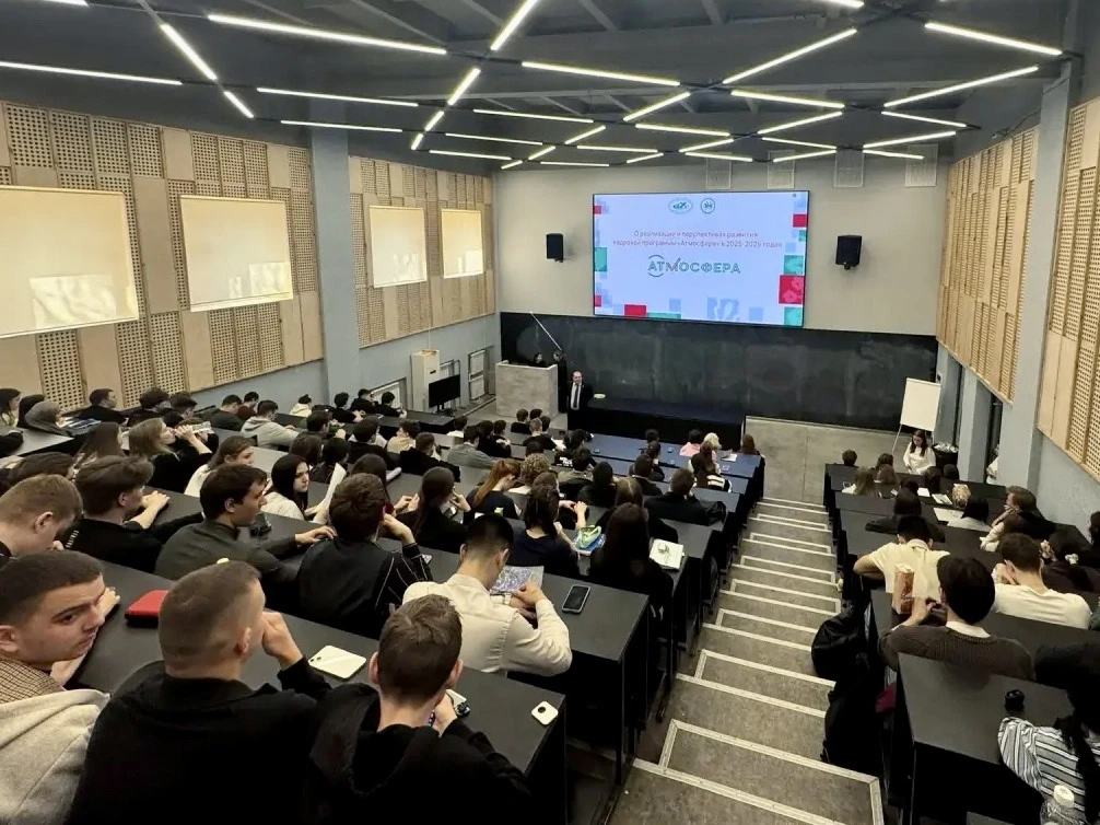В рамках межвузовского проекта «Школа избирательного права» состоялась встреча с молоды...