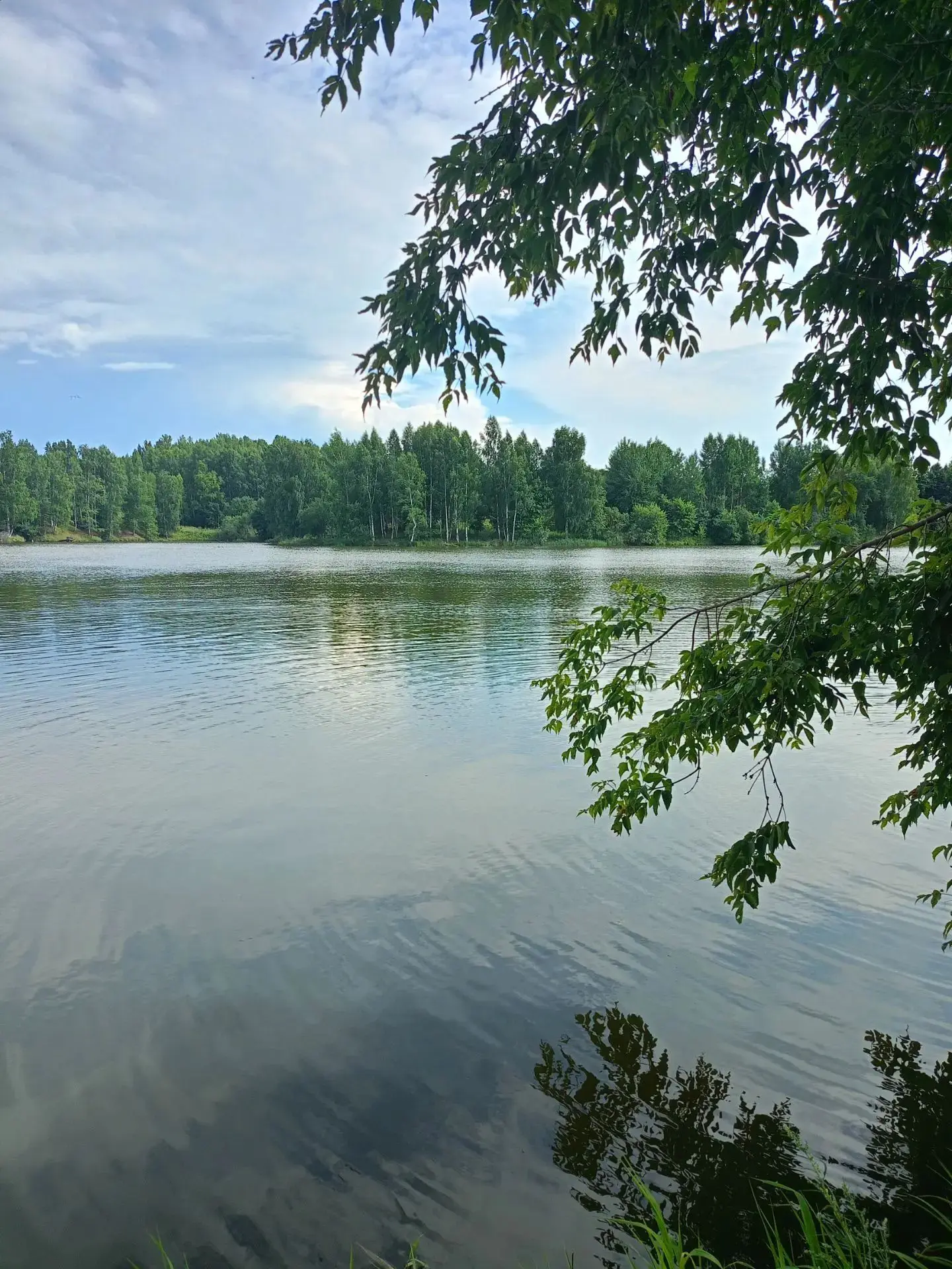 Родительский патруль на воде в селе Большой Рой.
Жаркие дни манят к водоёмам, а значит, наша забота 
