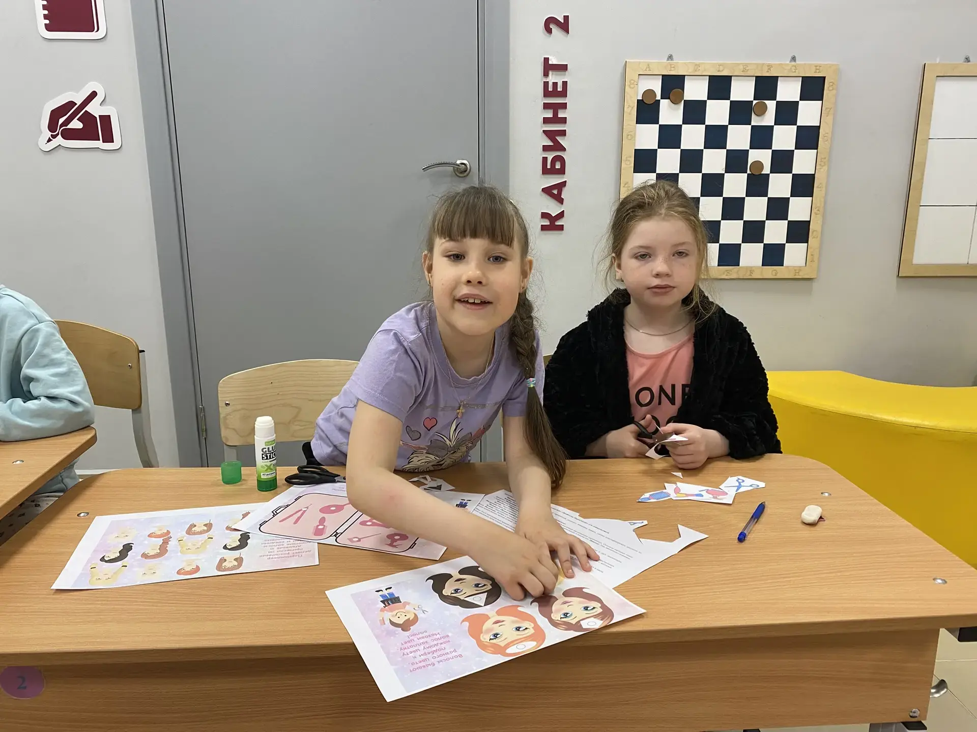 👷‍♂️ Все профессии важны, все профессии нужны! 

💇‍♀️Сегодня наш пришкольный лагерь «Дружба» превр