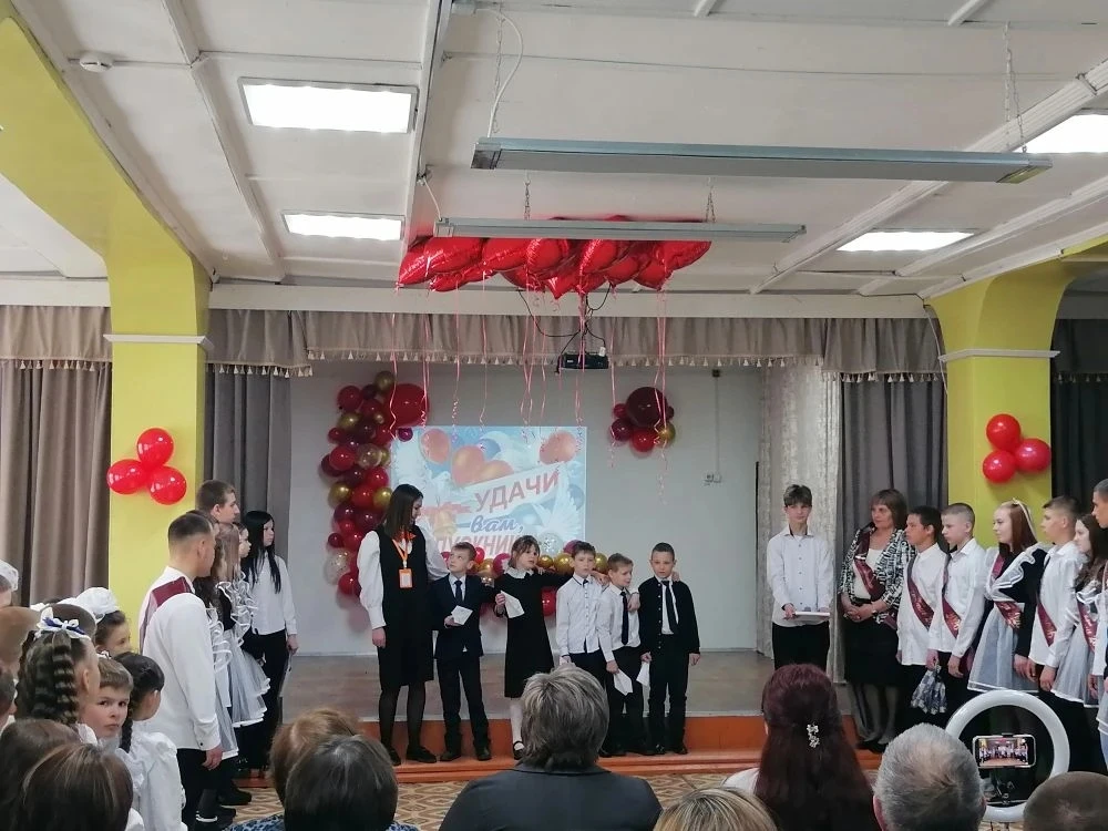 ✈️✨ «Самолетик будущего»: крылья добра от первого класса!