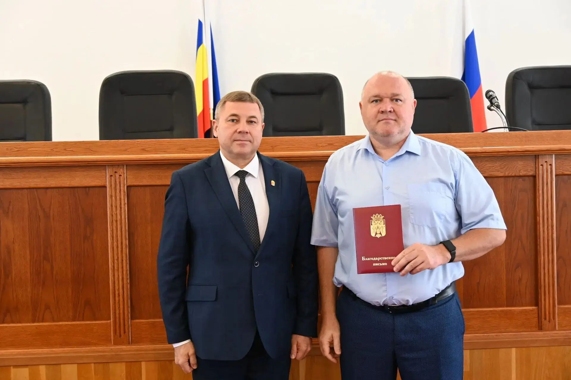 В преддверии Дня работников нефтяной и газовой промышленности поздравил с профессиональ...