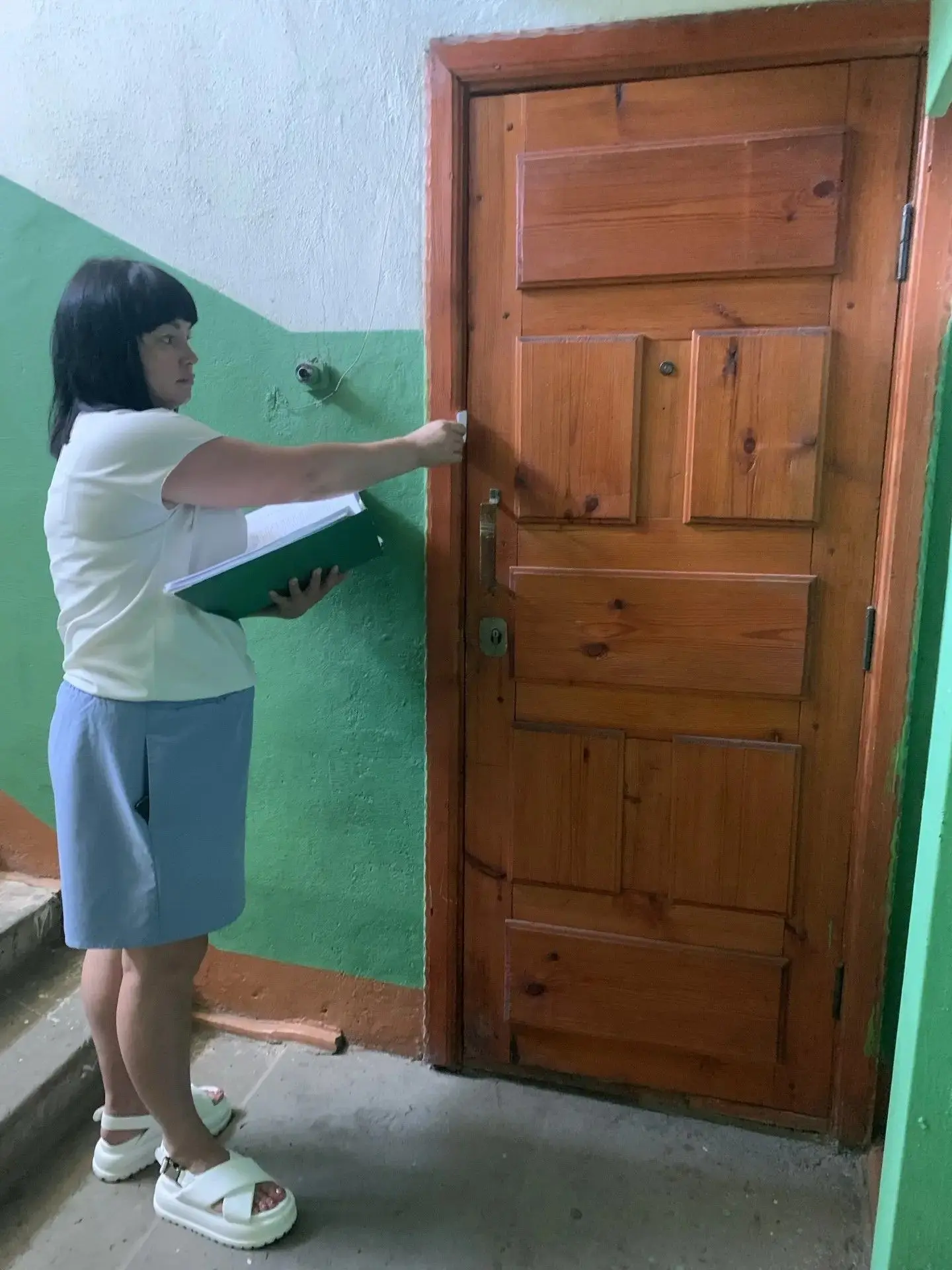 🏢 Специалисты Управления жилищных отношений проводят плановые осмотры квартир, которые...