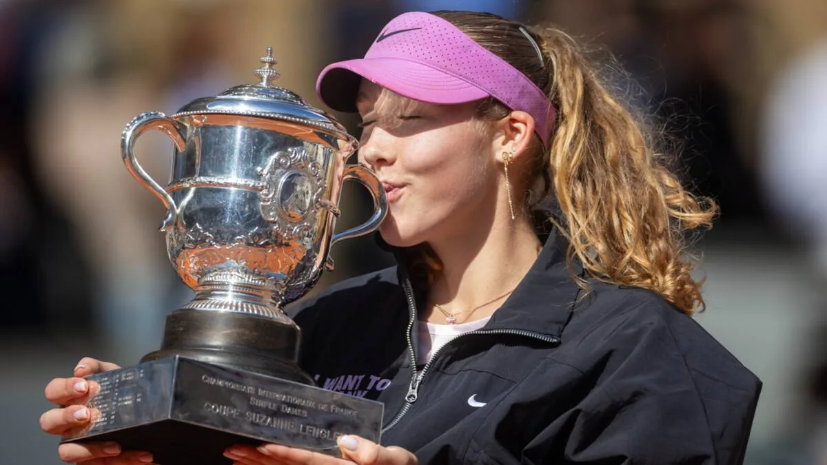 🎾 Мирра Андреева поднялась на пятое место в обновленном рейтинге WTA после победы на «Ролан Гаррос»