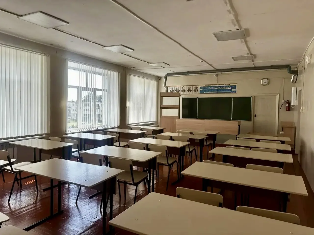 🧪 В КАБИНЕТЕ ХИМИИ — НОВАЯ ЖИЗНЬ 🧪

Кабинет химии готов к новому учебному году! Теперь здесь не пр