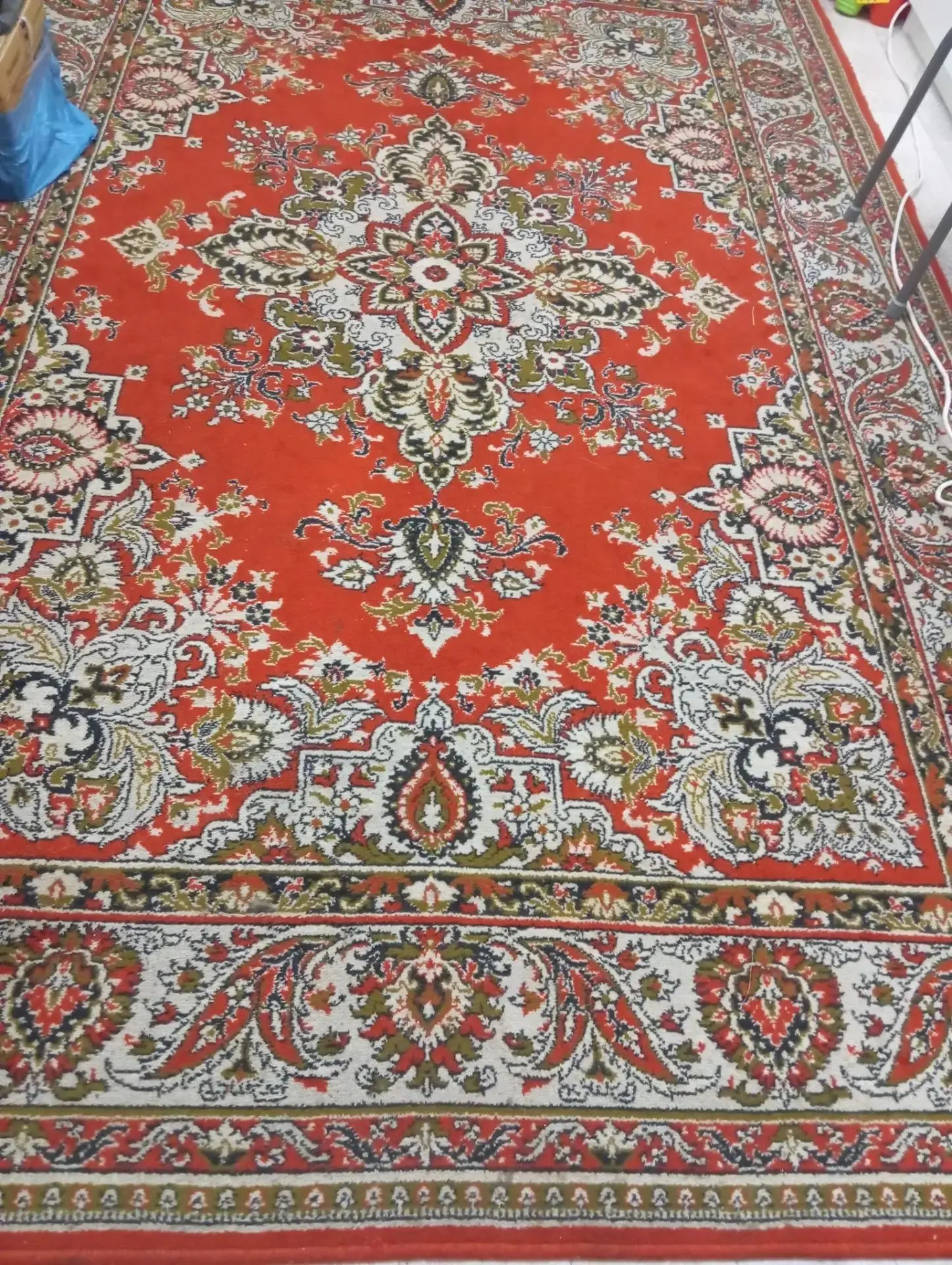 Продам ковер 2*3. +79493795368 Макеевка 4к