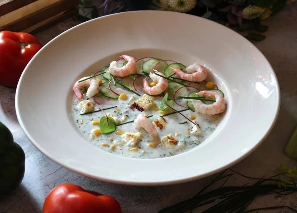 Дорогие друзья, очень интересный и простой вариант окрошки с креветкой 🦐

👨‍🍳Александр Журкин: кр