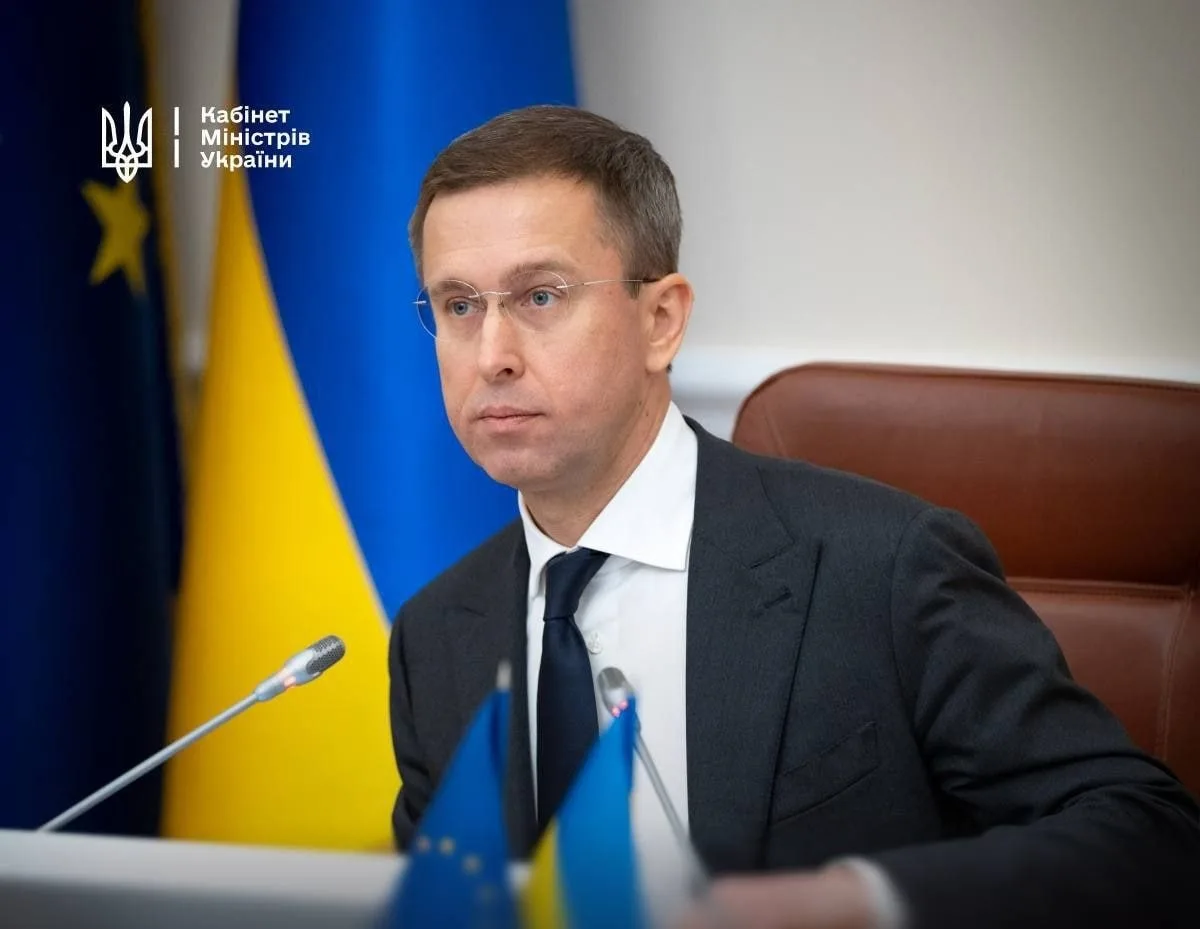 🇺🇦 На Украине начнутся масштабные чистки: в Кабмине уволят более 4000 человек, сообщи...