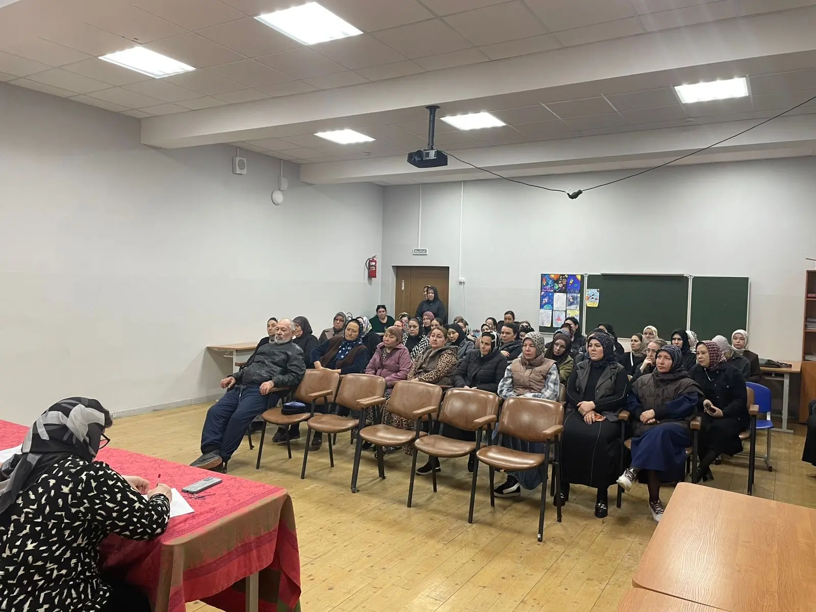 🎓 24 апреля в школе состоялась важная встреча с родителями выпускников 9-х классов. Директор школы И