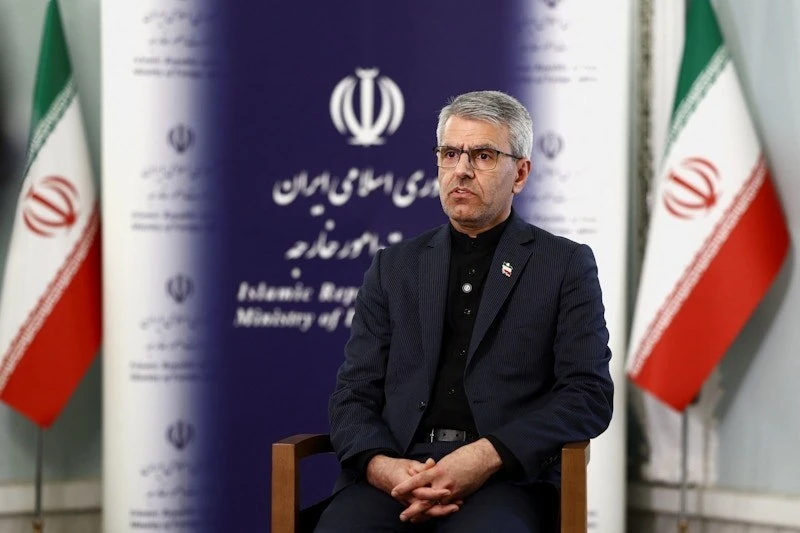 🇮🇷 🌍 МИД Ирана дал разъяснения по новому мирному договору

«Документ содержит обязательство гаран