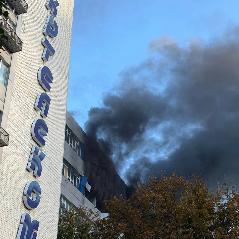 Дрон поразил объект связи в Днепропетровске