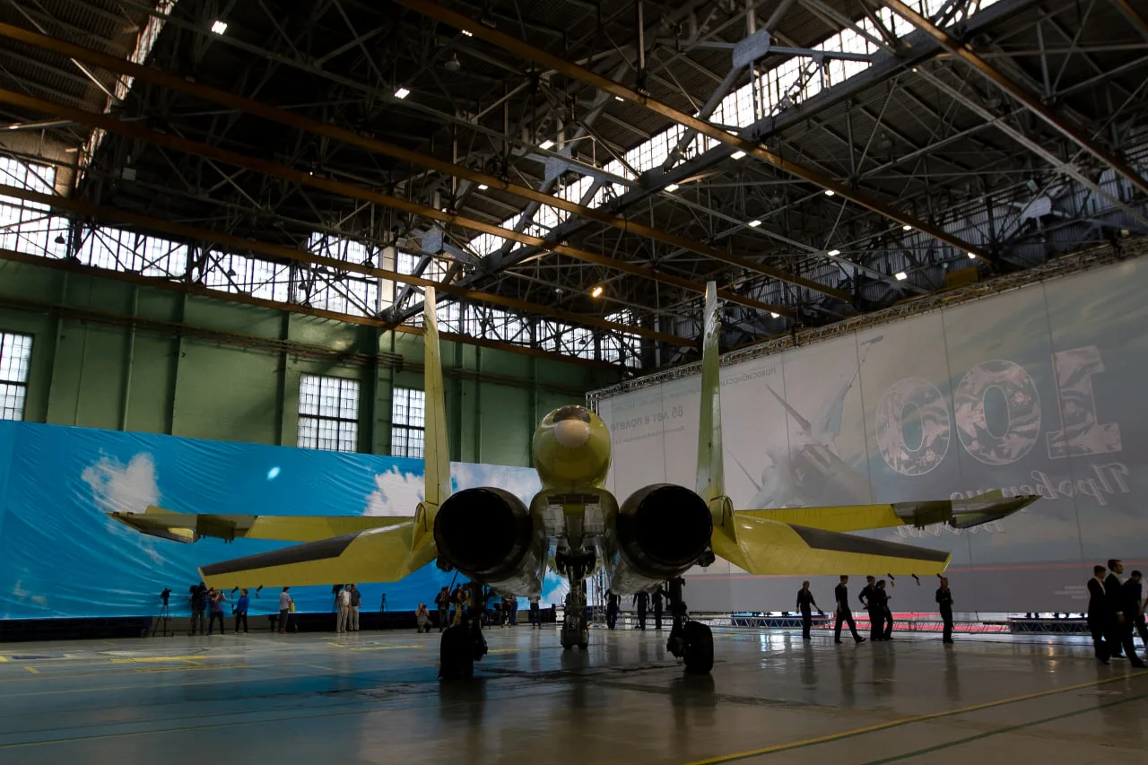 В Дзержинском районе реконструируют производство истребителей Су-34 на заводе имени Чка...