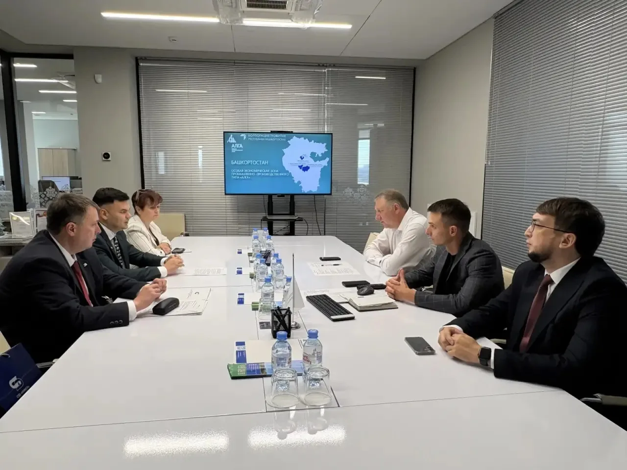 🇧🇾Представители Беларуси высоко оценили работу  ОЭЗ «Алга»