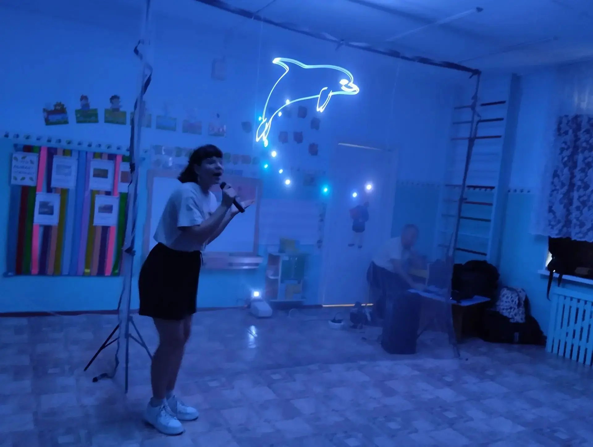 Сегодня  к нам в детский сад приехал Шоу-центр «Небесный луч» с уникальной программой «...