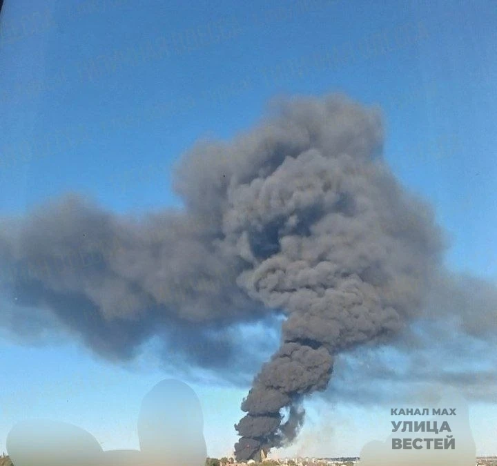 Удары беспилотников «Герань» одновременно затронули несколько регионов Украины. В Черно...