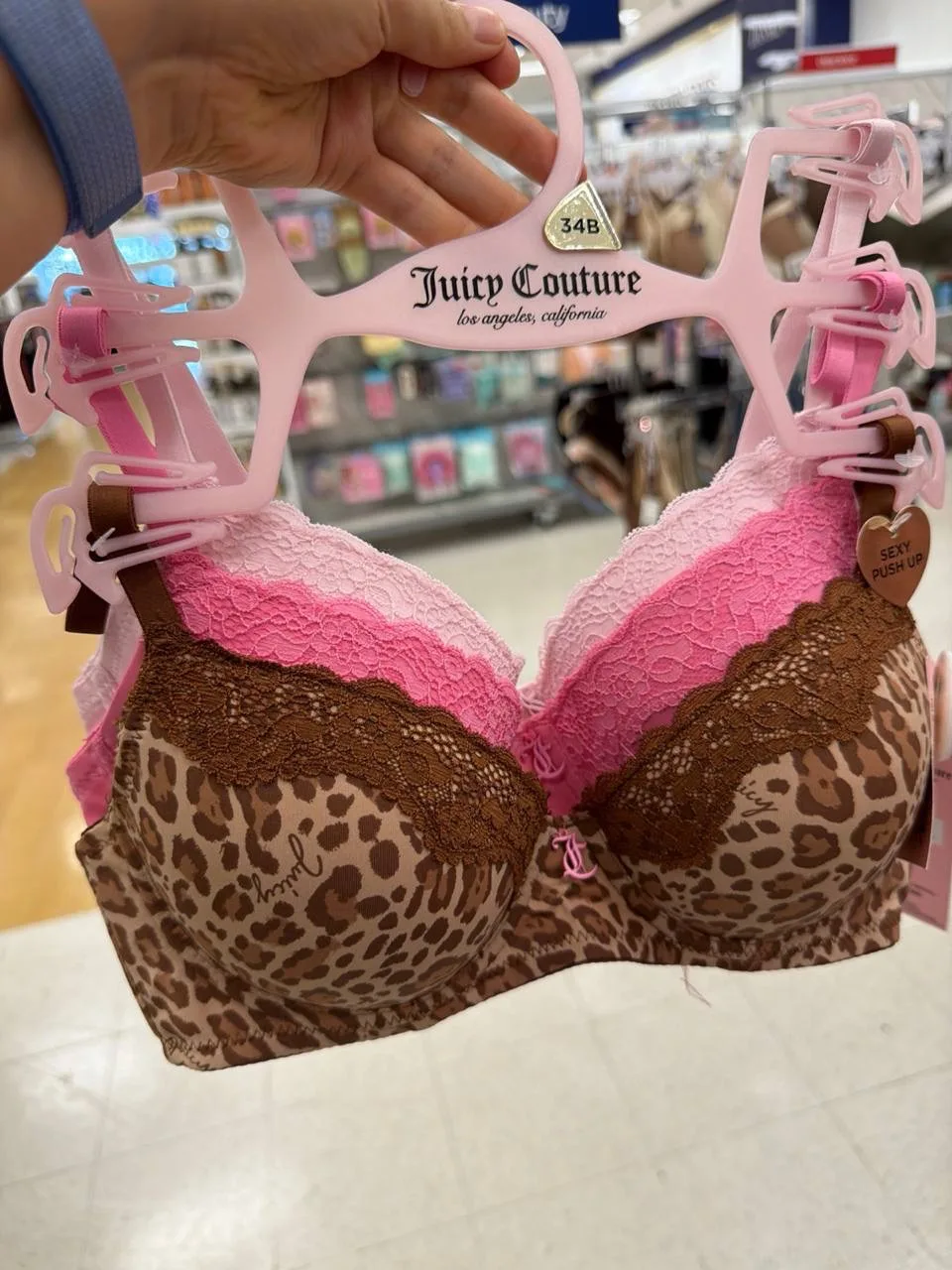 JUICY COUTURE🏷️