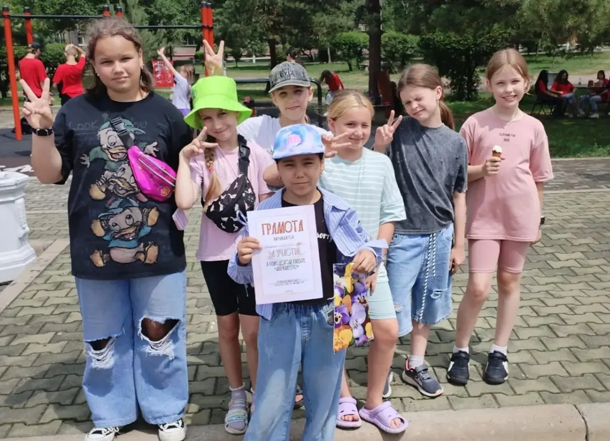 🇷🇺 Мы вместе — в этом наша сила! ✨

Сегодня наш пришкольный лагерь отправился на площадь ДК «Русь»