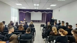 Профилактическая беседа с врачом наркологом.