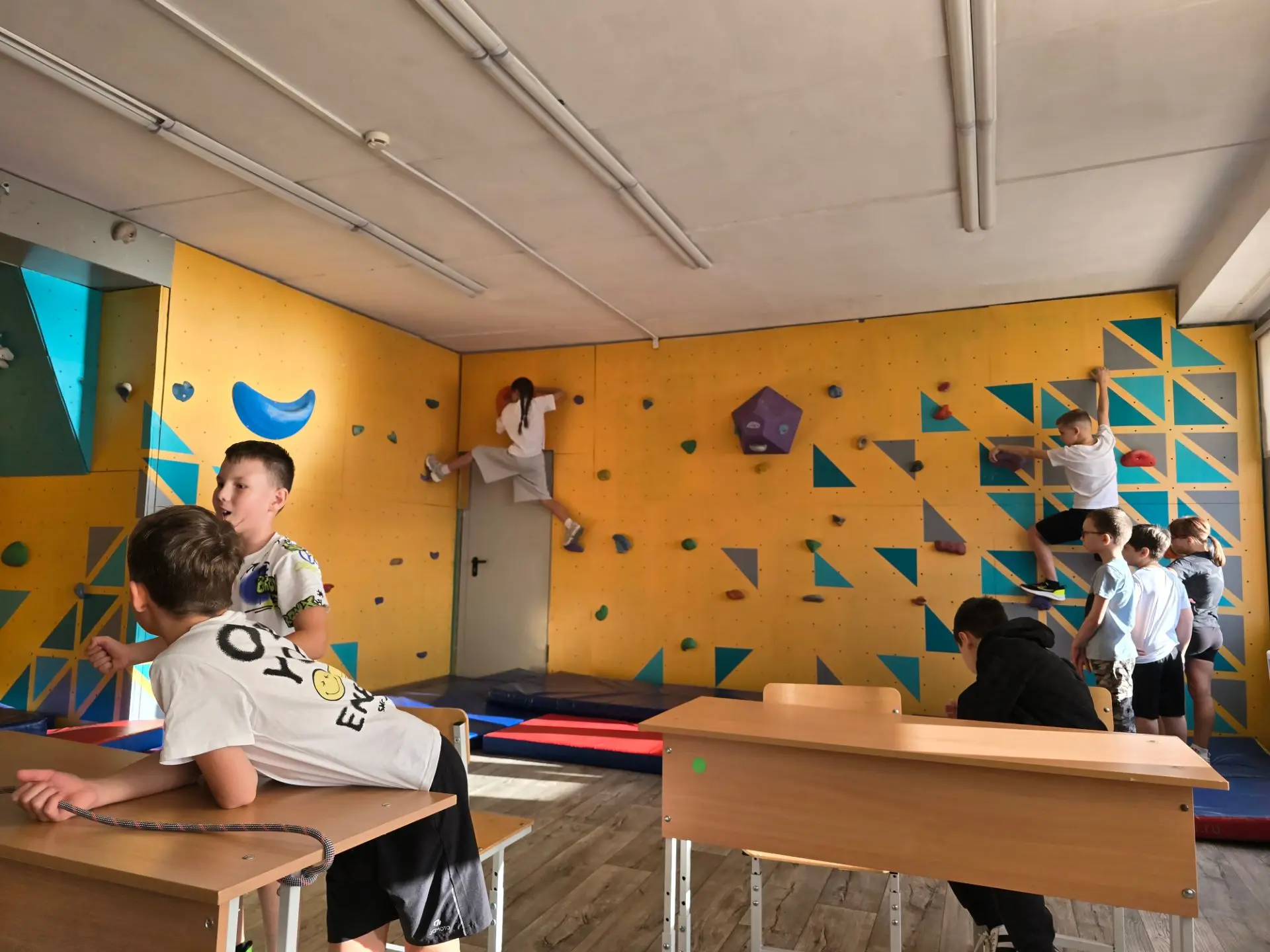 🧗‍♂️ Комплексная подготовка с малых лет — в надёжных руках! 🎒