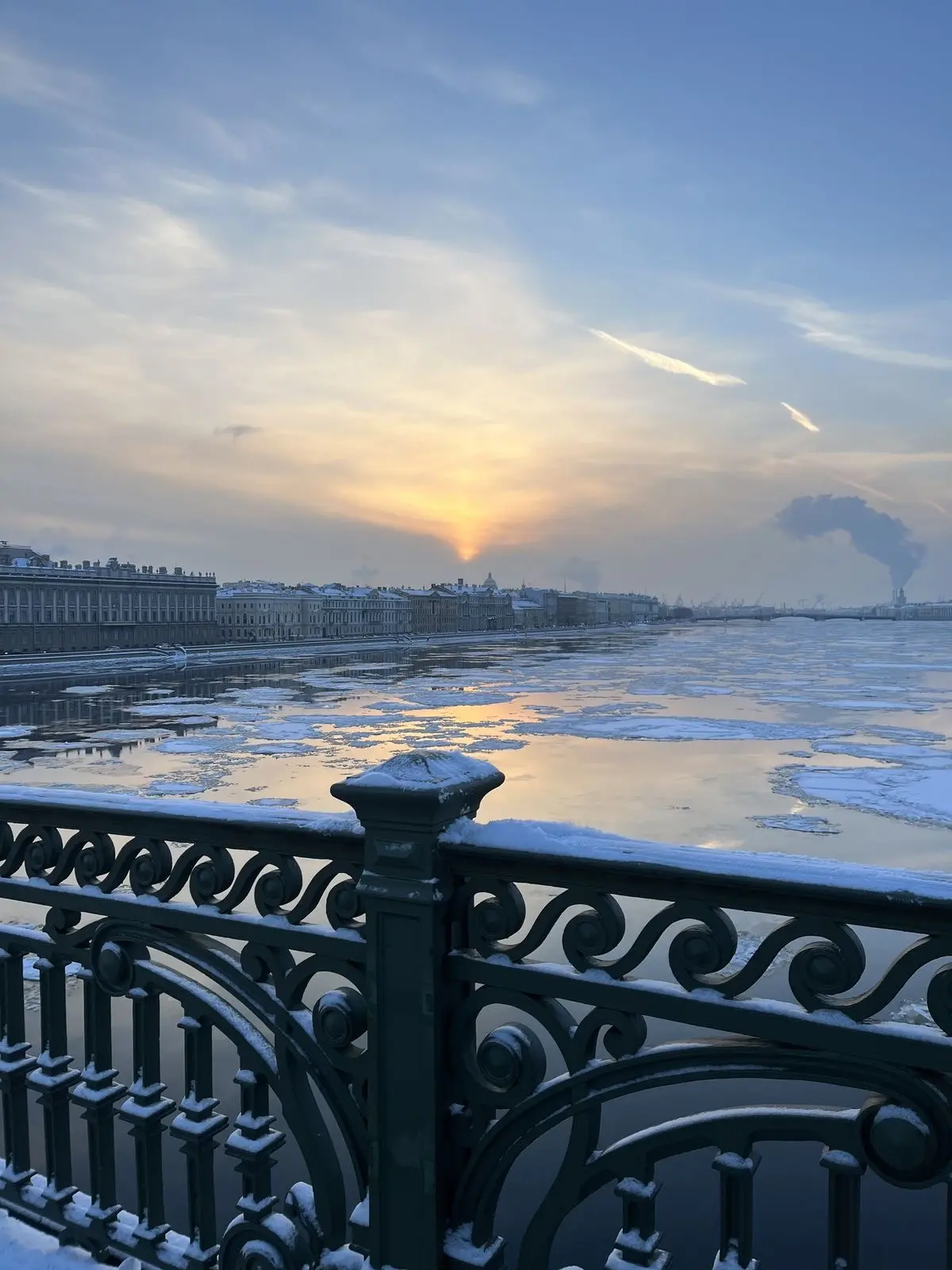 🍃Погода в Санкт-Петербурге 16 марта 2026 года. ☁️Переменная облачность. Местами кратковременный дожд