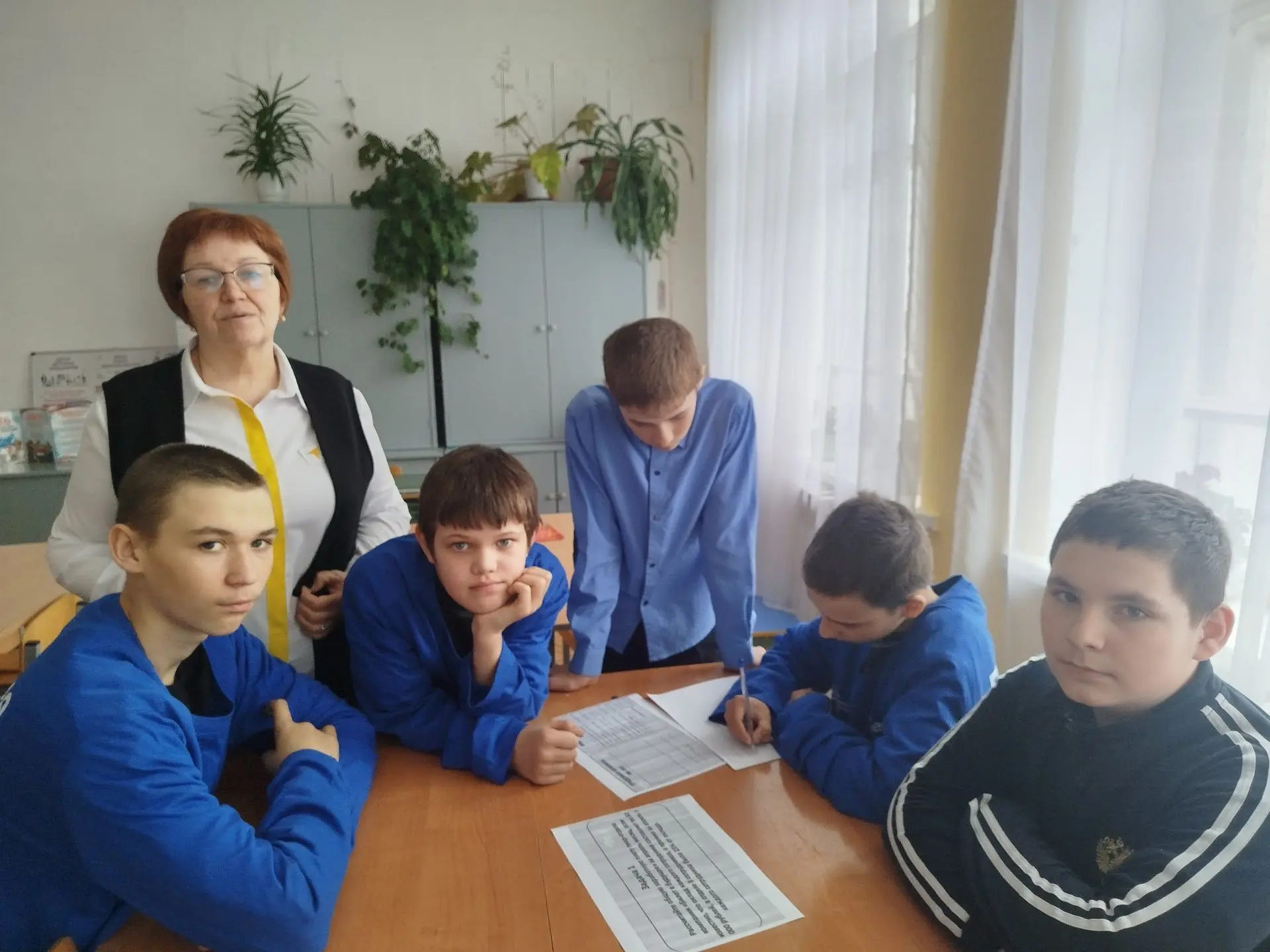 Наши школьные коридоры наполнились весенним настроением и духом творчества! В честь праздника Весны 