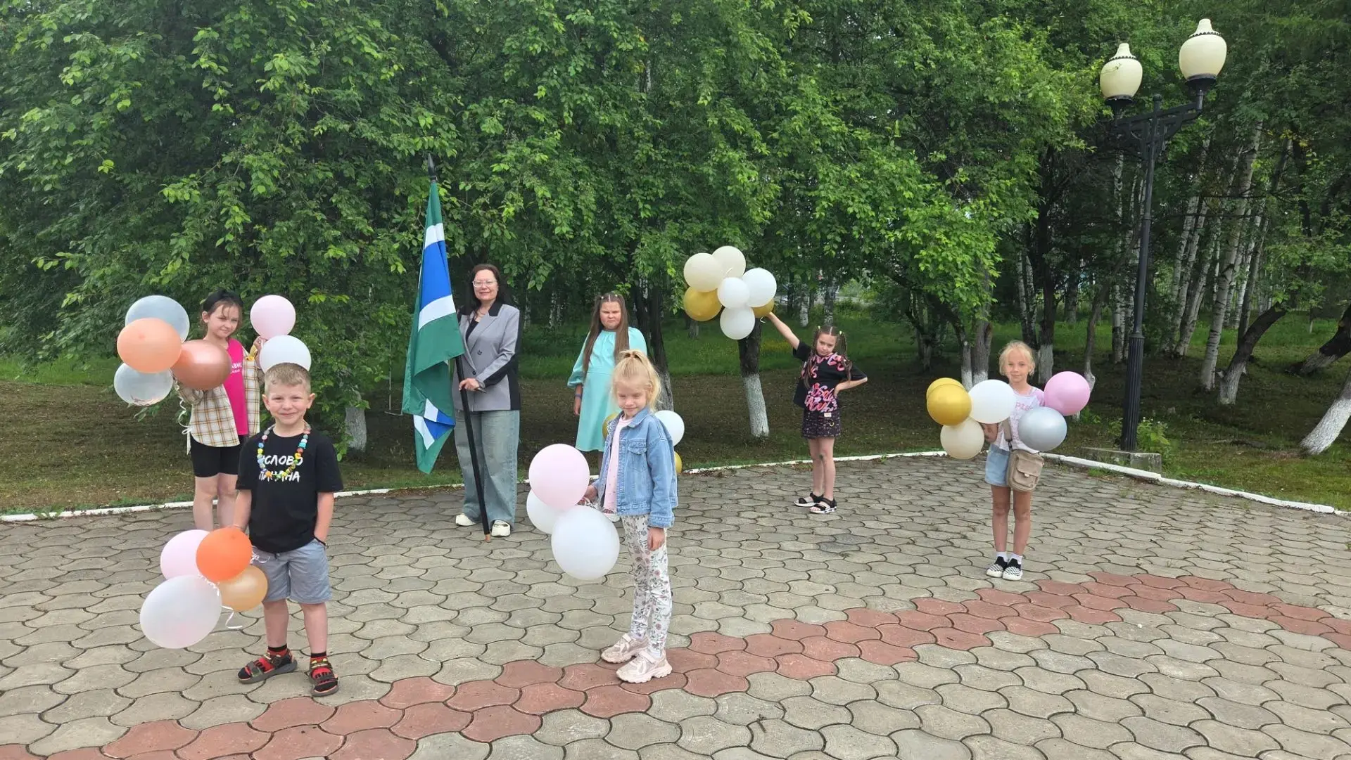 🌟 Открытие второй смены  лагеря: в путь за историей родного края!

25 июня в пришкольном оздоровите