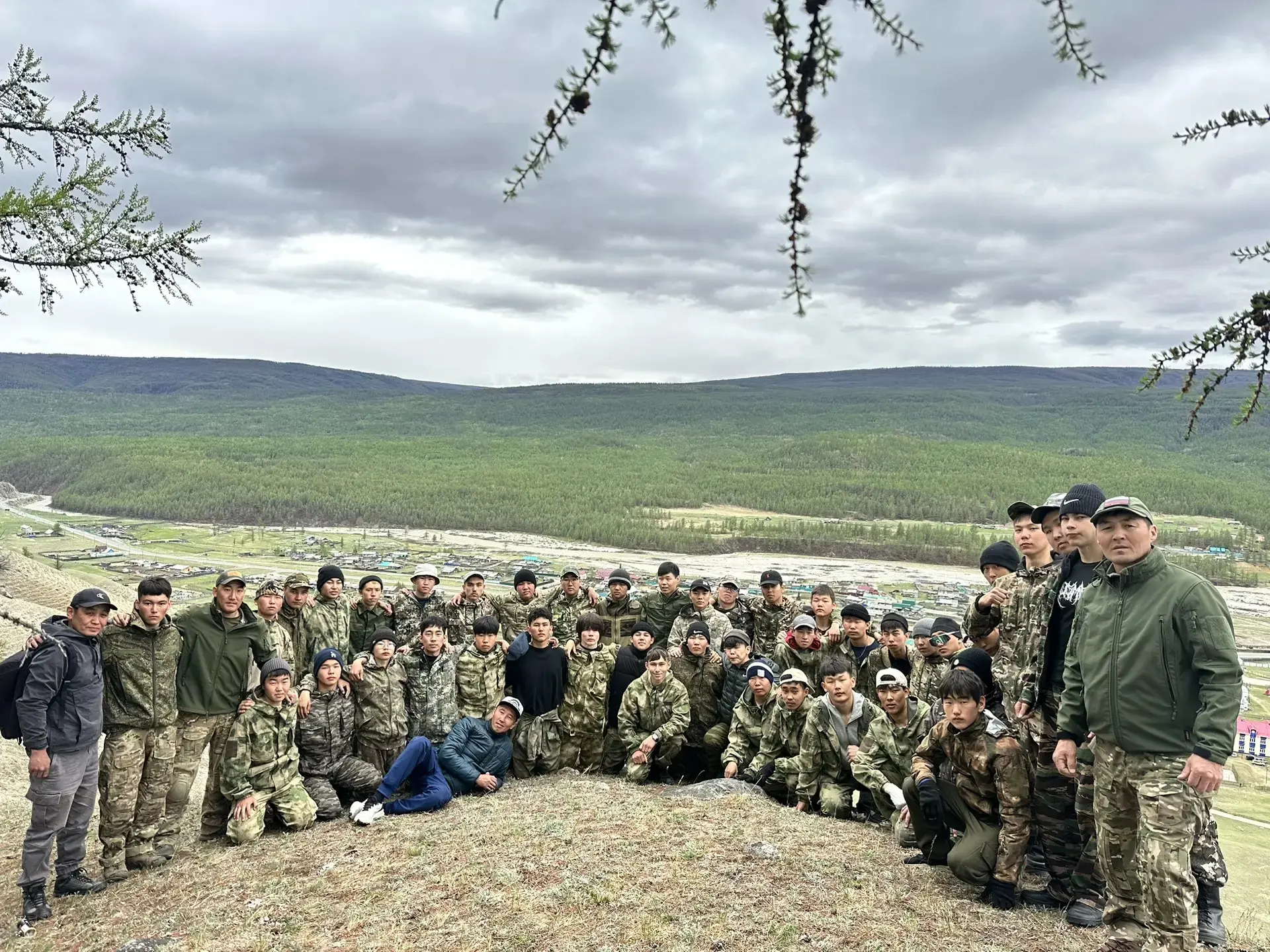 В районе завершились военно-полевые сборы для старшеклассников: проверка на прочность п...