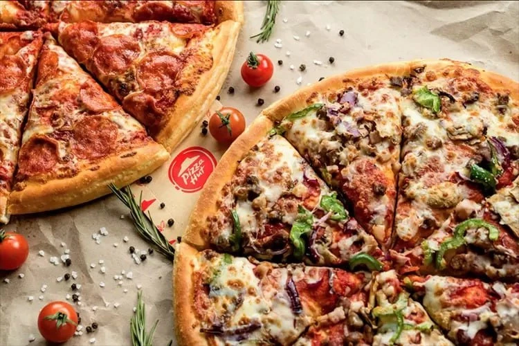 Yum Brands может продать Pizza Hut компании LongRange Capital в ближайшие недели