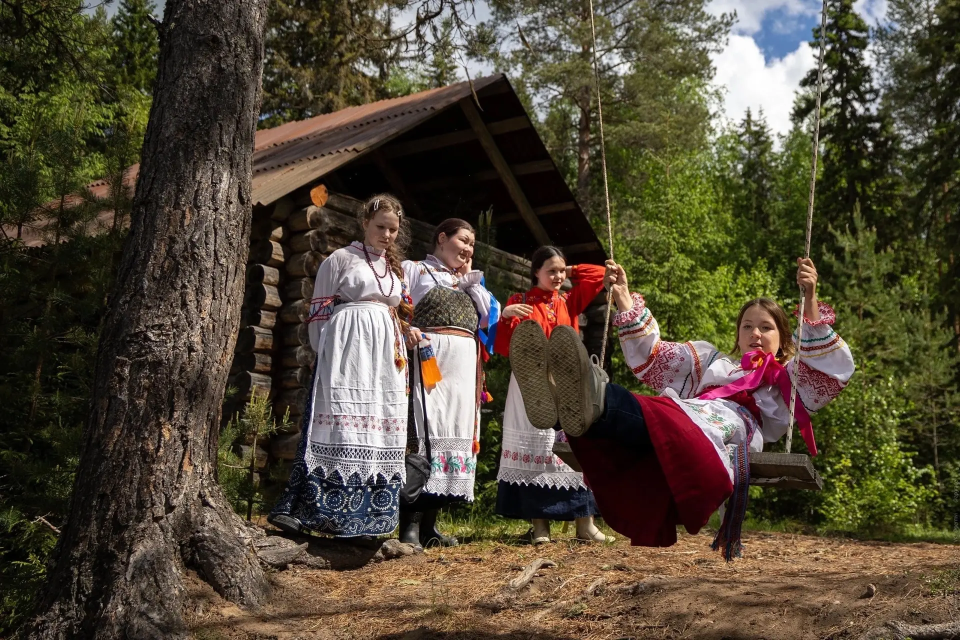 Кукушка

Деревня Кукушка (Кочёвский район, Пермский край) — уникальный этнографический локус, сохран