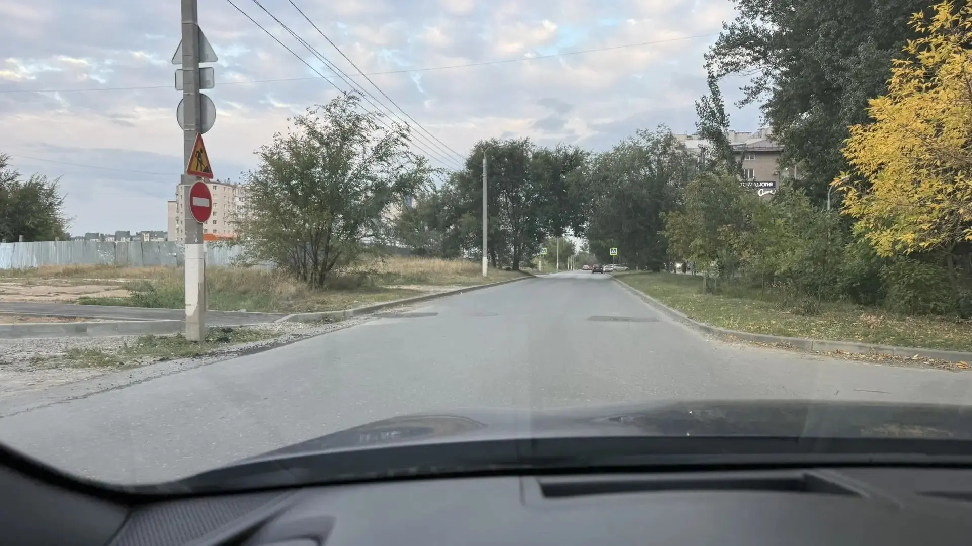 Дорогу на улицу 8-ой Воздушной Армии, 9а спустя почти месяц после публикации отремонтир...