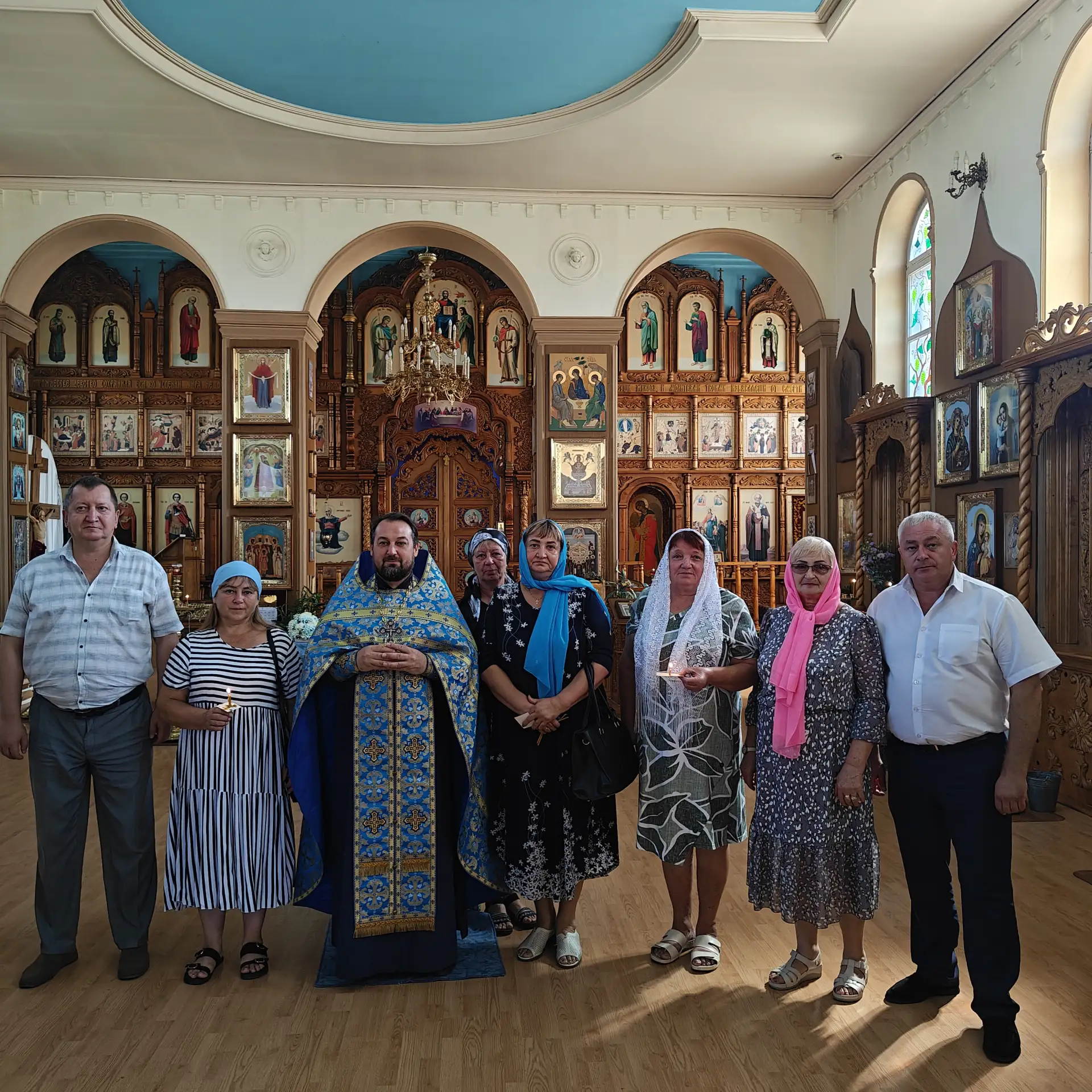 Торжественная служба в честь святых Флора и Лавра:
