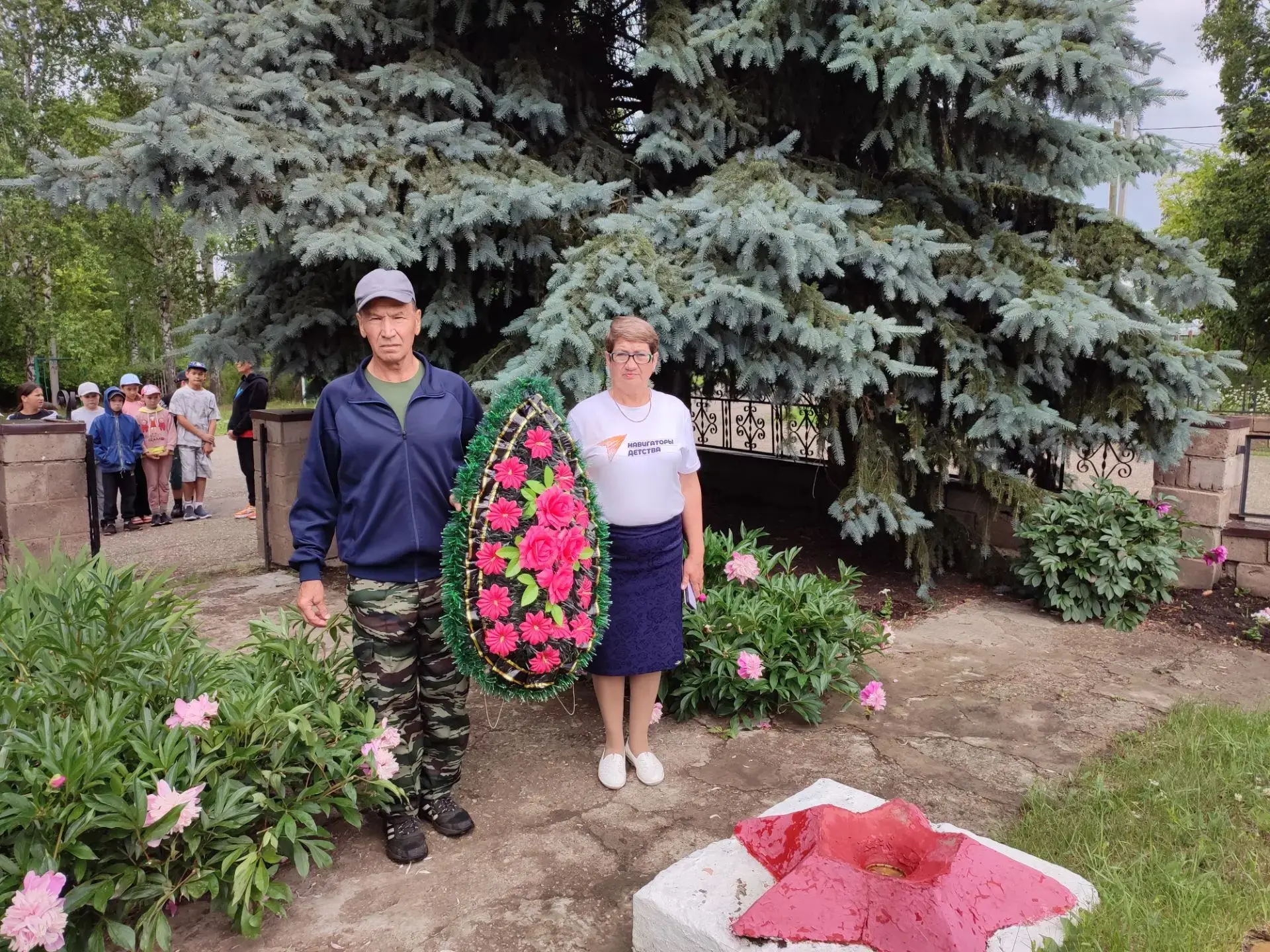 Сегодняшний день получился особенным - светлым, но с легкой грустью в сердце. Наш школьный лагерь за