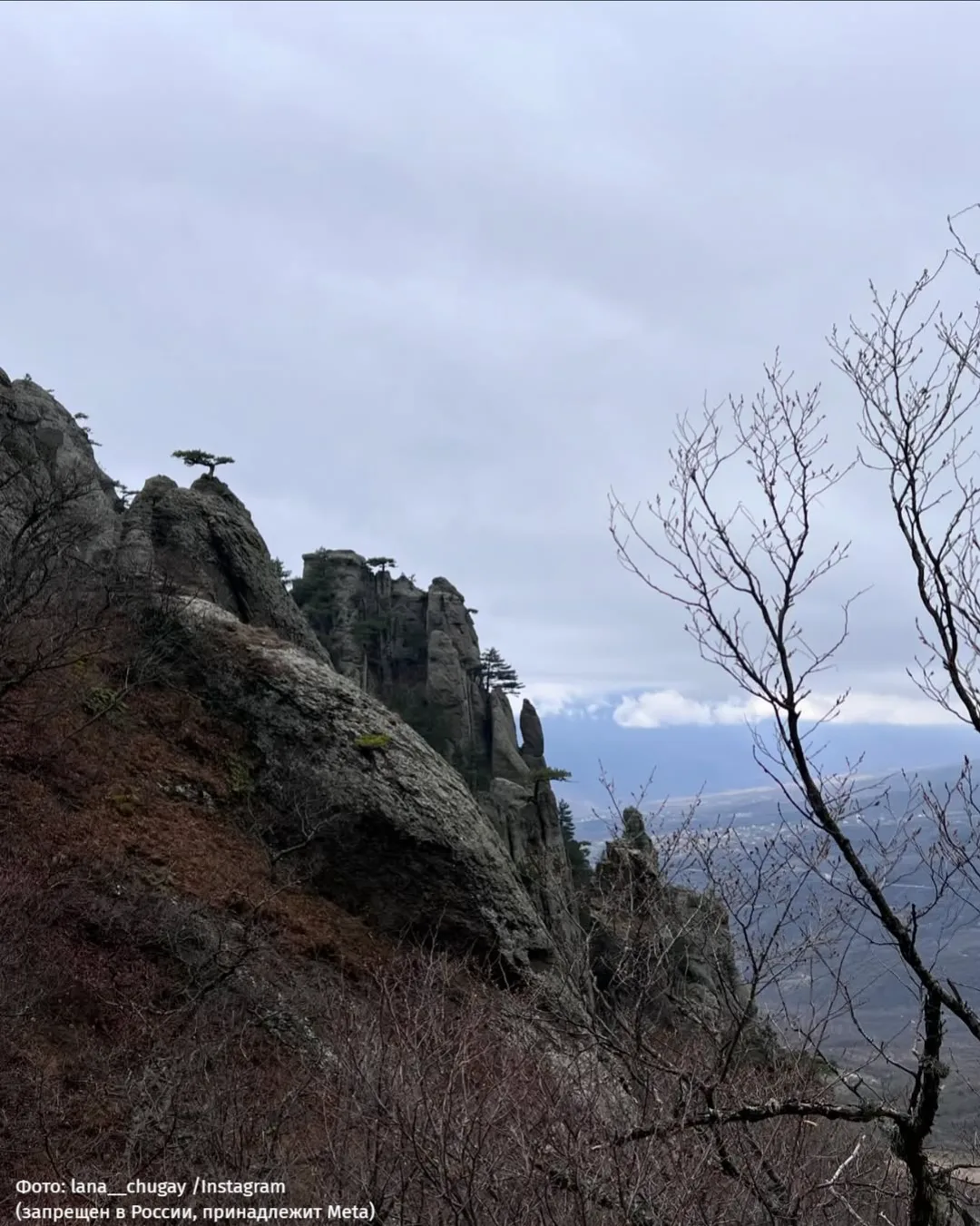 🌄 «Долина привидений» в Крыму — древние исполины, хранящие легенды  Это место как раз для тех, кто о