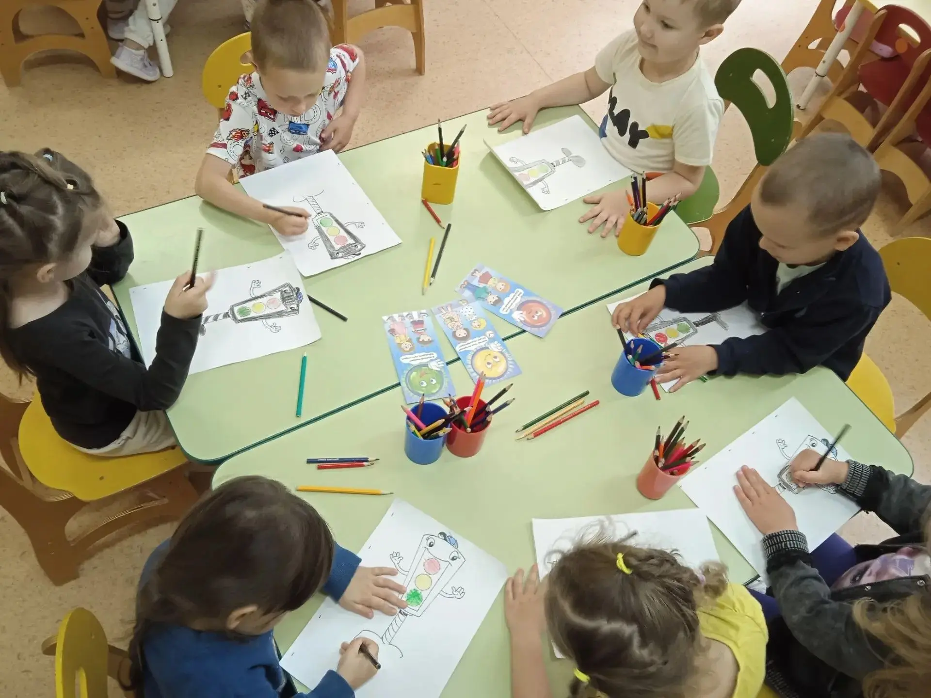 Безопасность превыше всего! Сегодня в нашей средней группе прошла очень важная и познавательная бесе