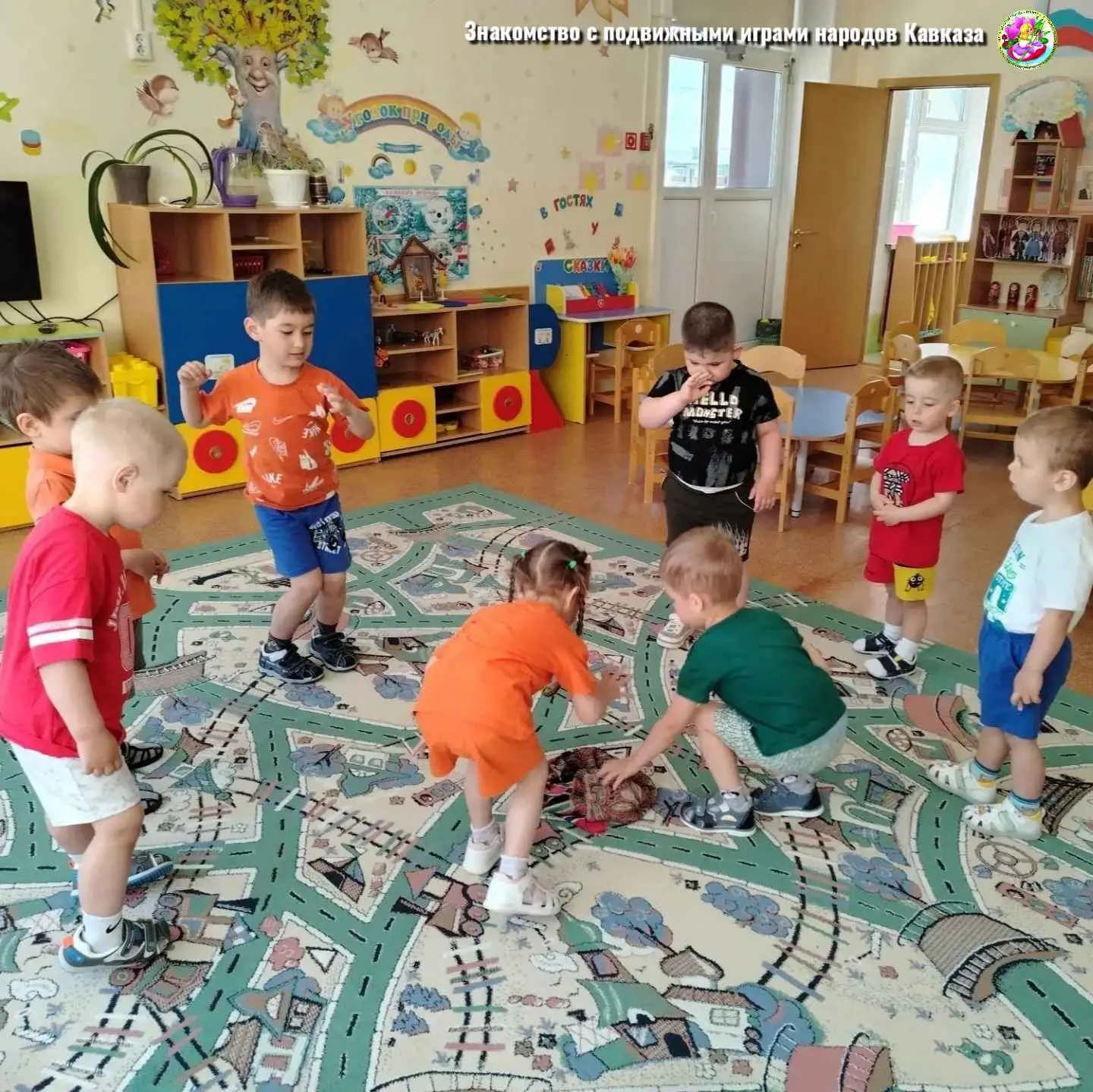 Ребята из группы «Солнечные зайчики» продолжают  знакомятся с подвижными играми народов...