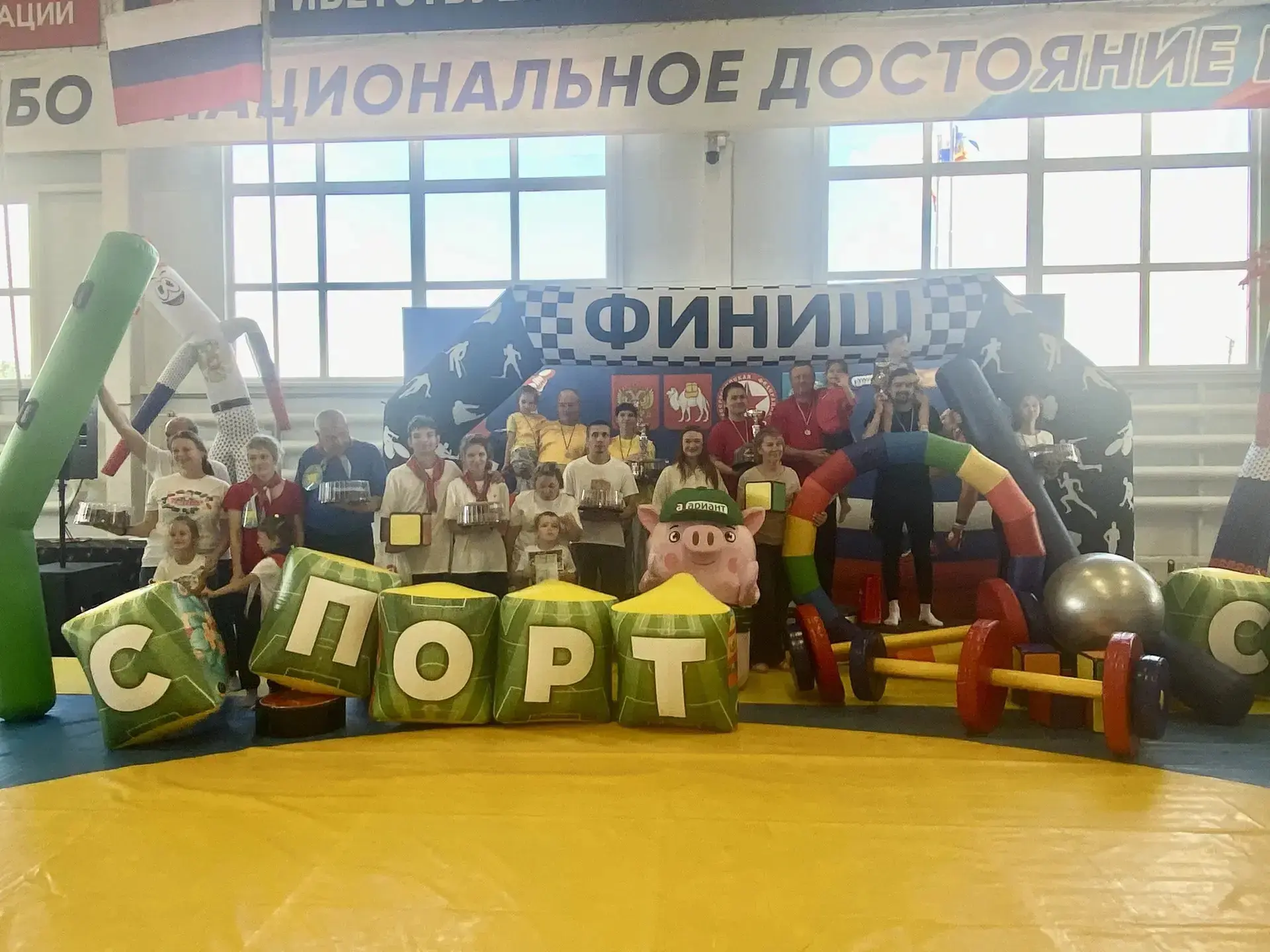 12 июня в п. Увельский, стадион "Олимпийский" прошло спортивное мероприятие «Папа, мама, я – спортив