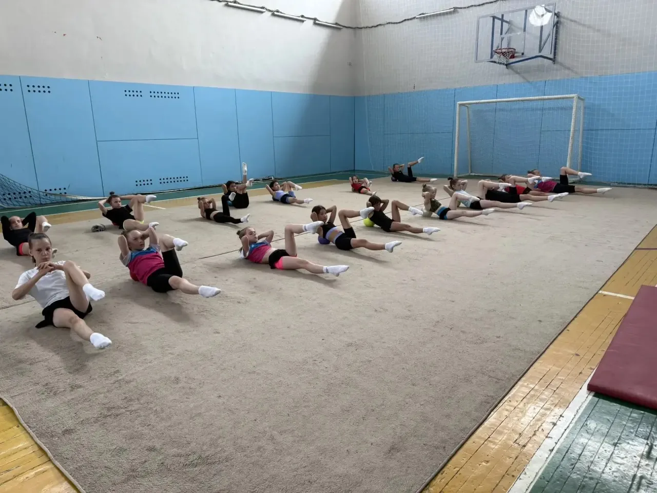 ОФП и СФП база любого вида спорта 💪 девочки гимнастки как никто другой знают, что за любым результа