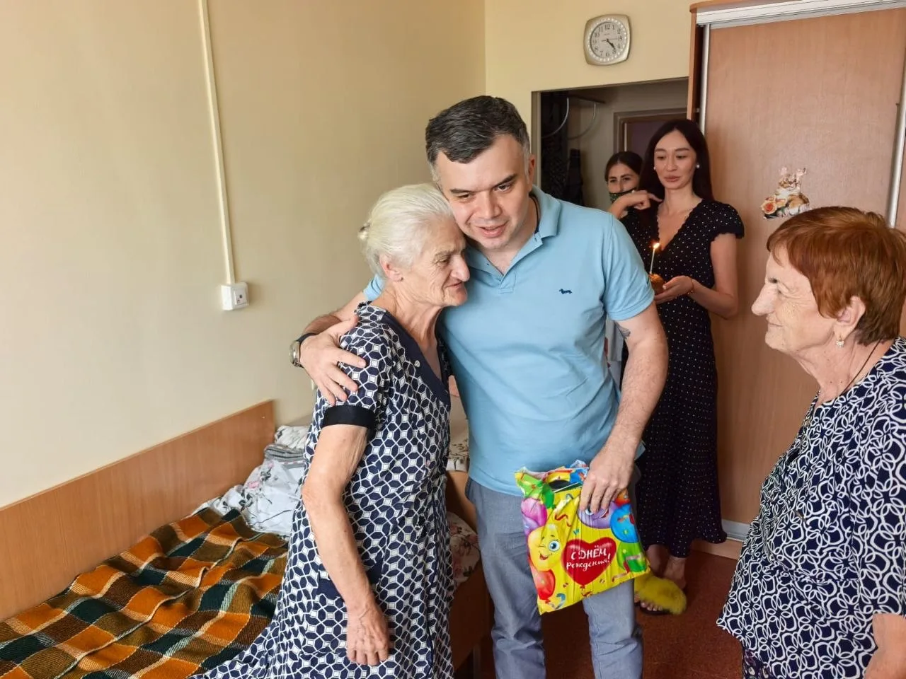 ✅Жильцы и работники Дома социального обслуживания «Забота» во главе с директором учрежд...