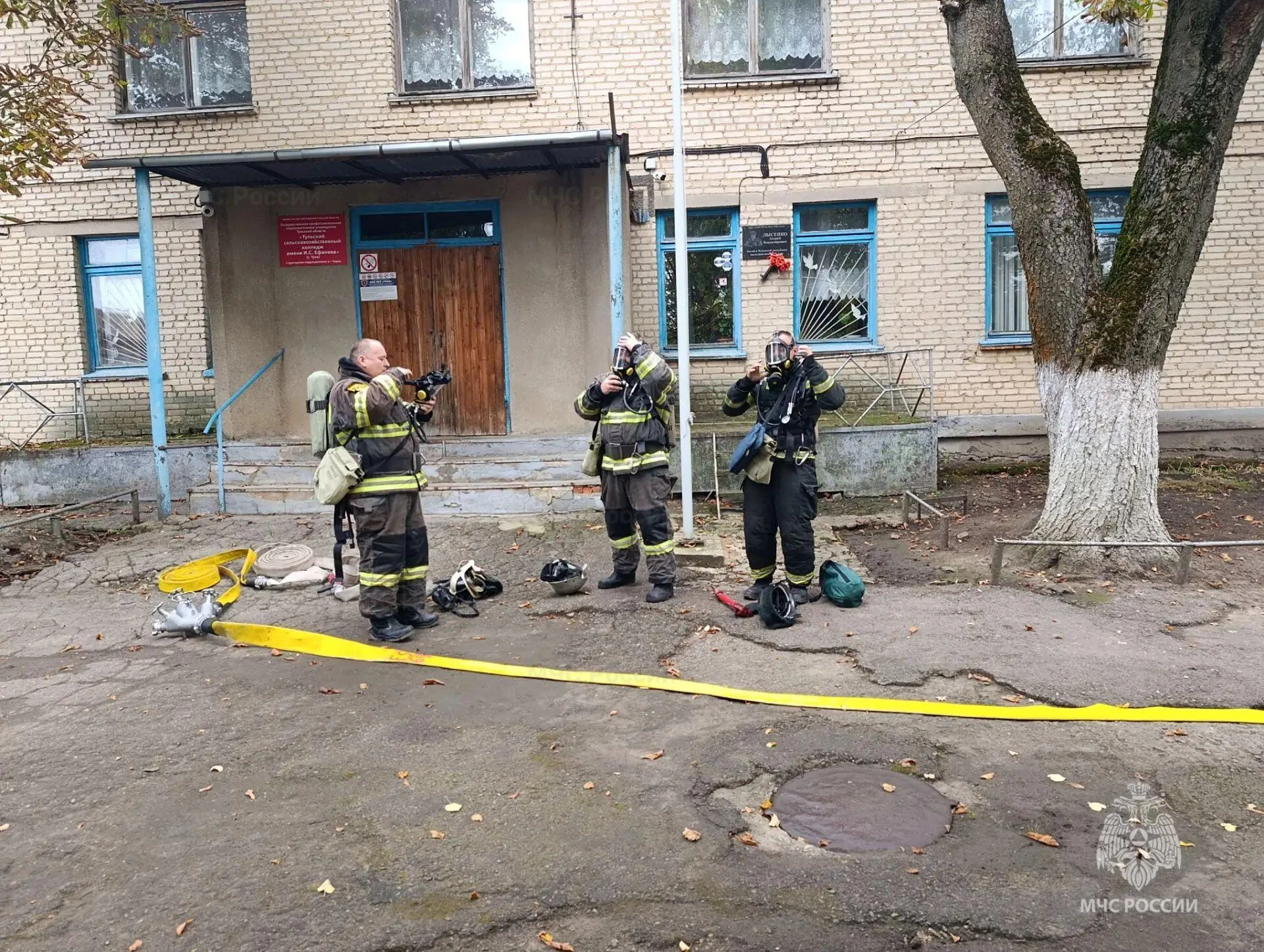 🔥Чернские спасатели провели пожарно-тактические учения в образовательном учреждении