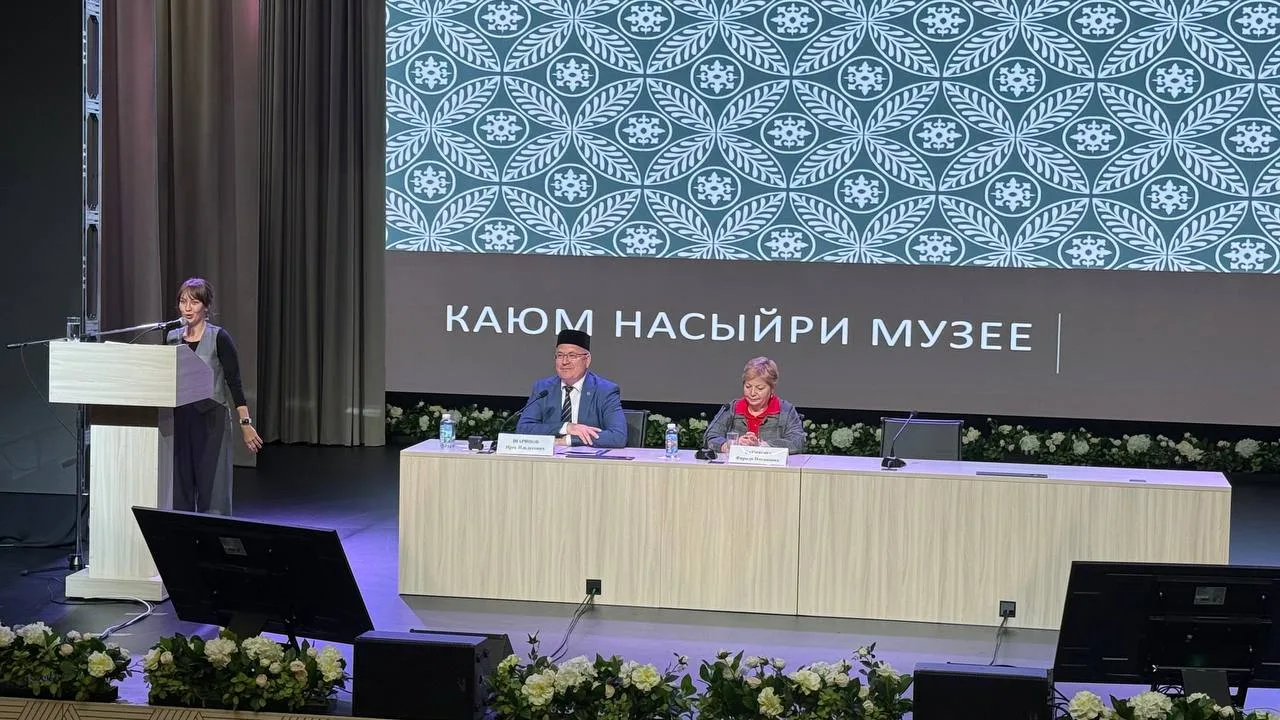 Бүген музей мөдире Хәлимова Кадрия Борис кызы Буа шәһәрендә уздырылган "Зөя буе татарла...