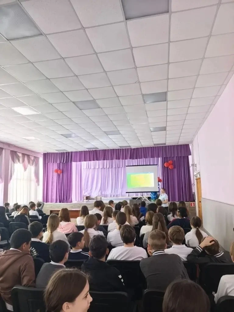 🎬 «Могу чувствовать»: как фильм «Босиком по небу» оживил сердца  В нашей школе в рамках проекта «Мог