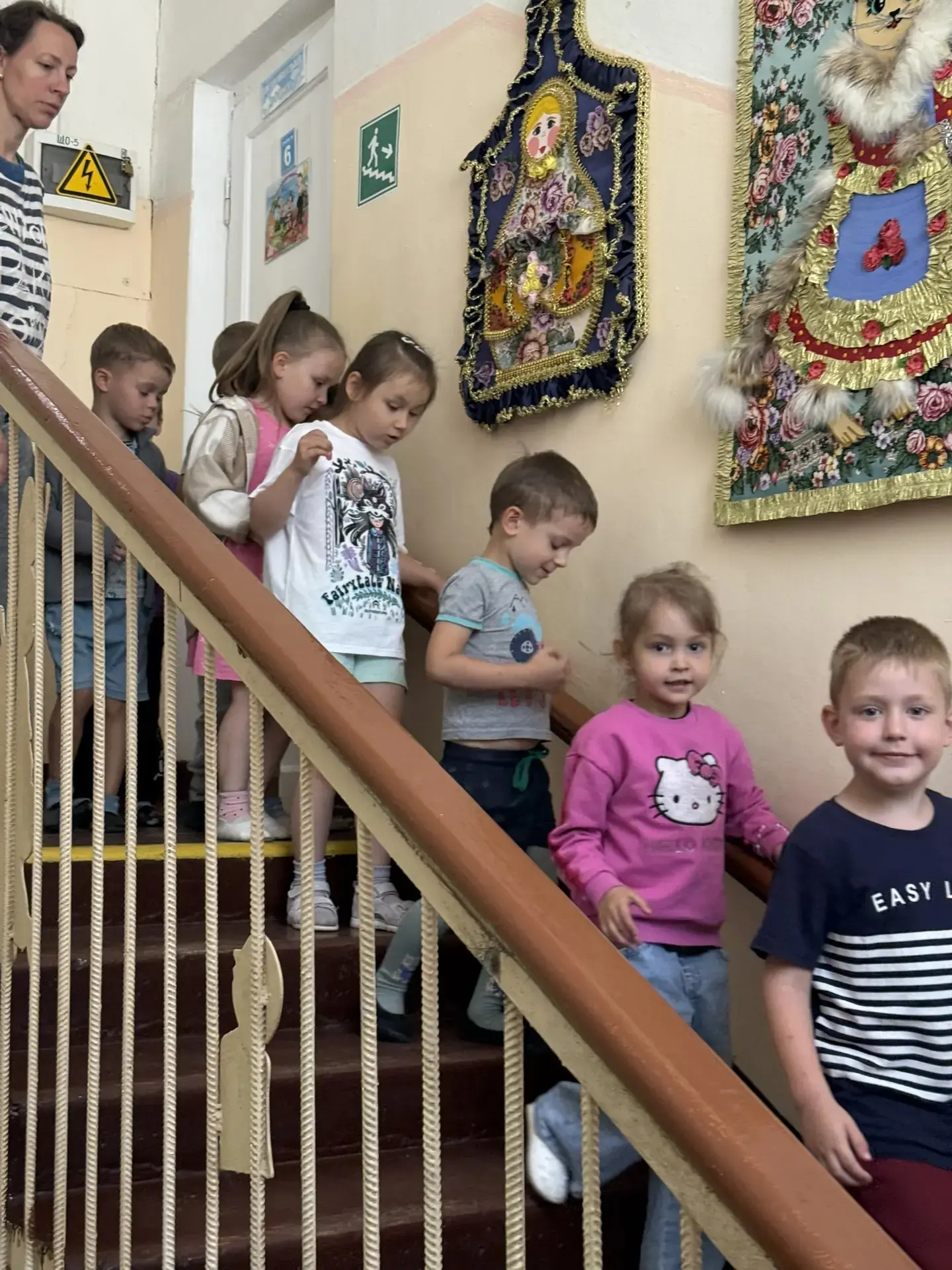 Сегодня в дошкольном отделении "Малыш" под руководством заместителя директора по безопасности Емелья