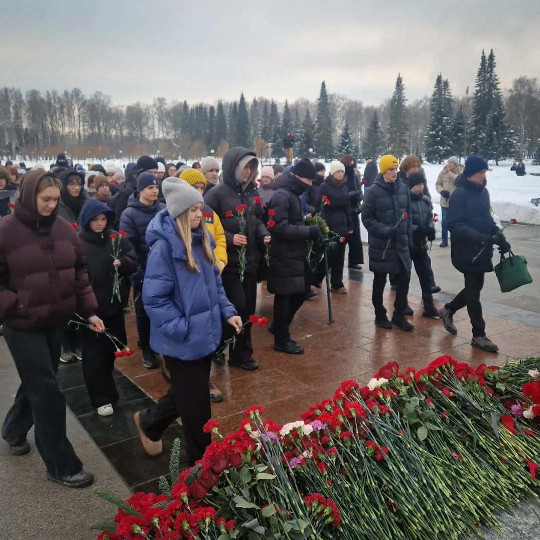 27 января — День полного освобождения Ленинграда от фашистской блокады. 872 дня мужества и героизма.