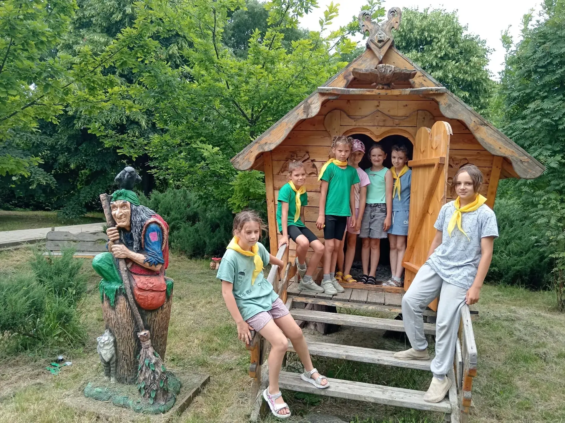 ЛАГЕРЬ ДНЕВНОГО ПРЕБЫВАНИЯ🌞
В отряде "Звёздный" сегодня прошло мероприятие " Всё сказки в гости к н