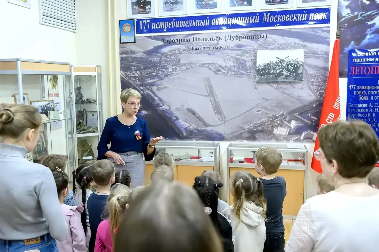 Воспитанники старшей группы дошкольного отделения школы № 32 и их родители стали гостями школьного м