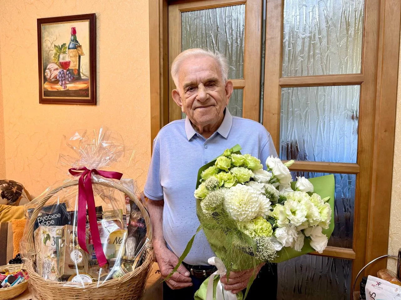 ГК «ИнтерСтрой» поздравила ветерана Михаила Степановича Латоху со 101-летием 🤍

В день рождения Мих
