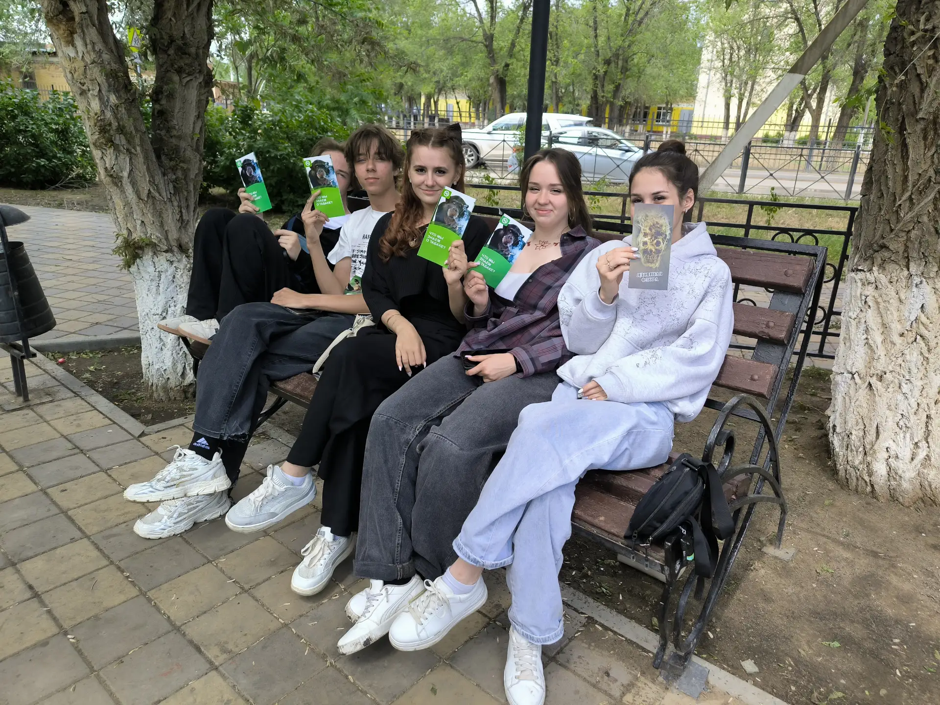 Сегодня в сквере им. Габдуллы Тукая специалисты Шаховки провели для астраханцев и госте...